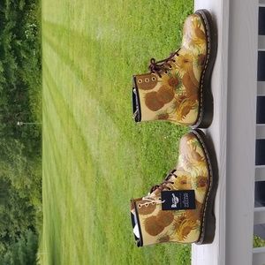 New, never worn DR. MARTENS